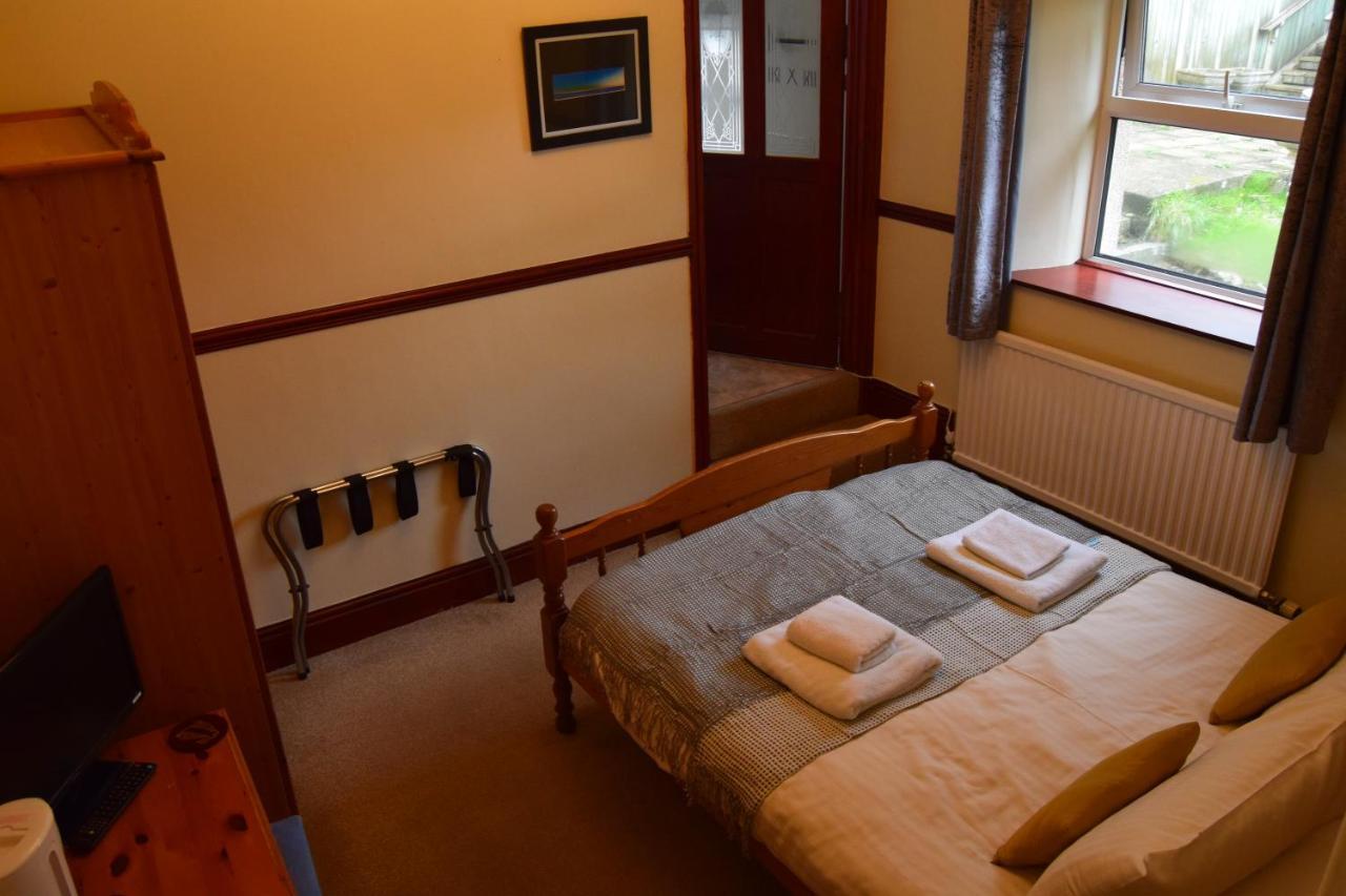 סאונדרספוט Cwmwennol Country House מראה חיצוני תמונה