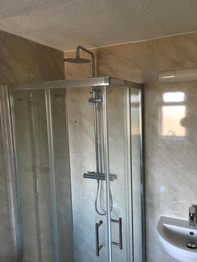 סאונדרספוט Cwmwennol Country House מראה חיצוני תמונה